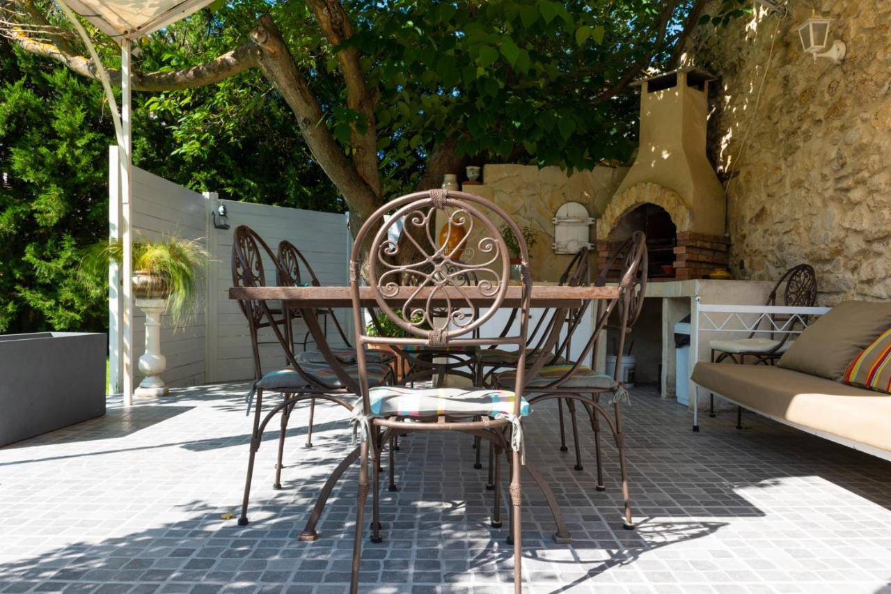 Le Mas Du Chat Bed and Breakfast Cavaillon Exterior foto