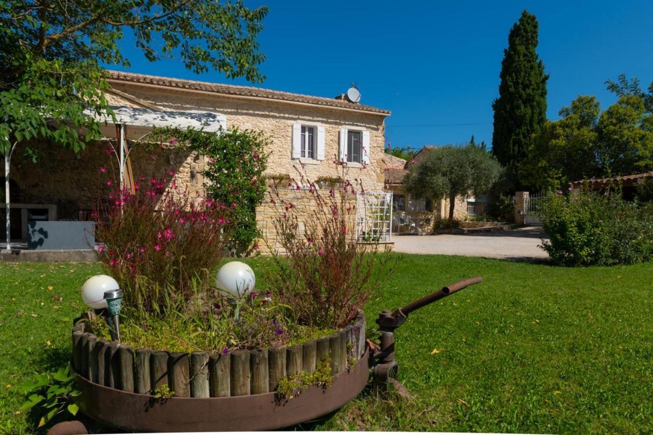 Le Mas Du Chat Bed and Breakfast Cavaillon Exterior foto
