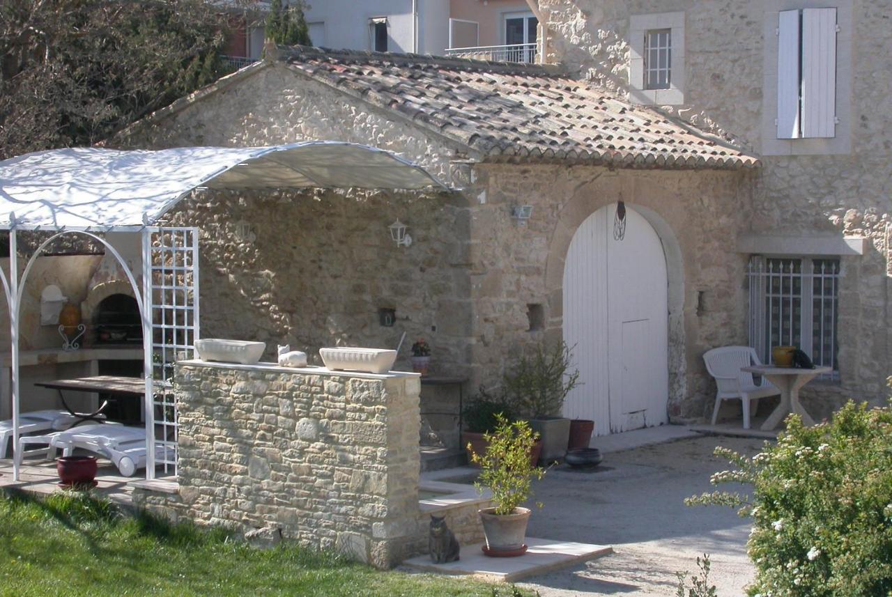 Le Mas Du Chat Bed and Breakfast Cavaillon Exterior foto